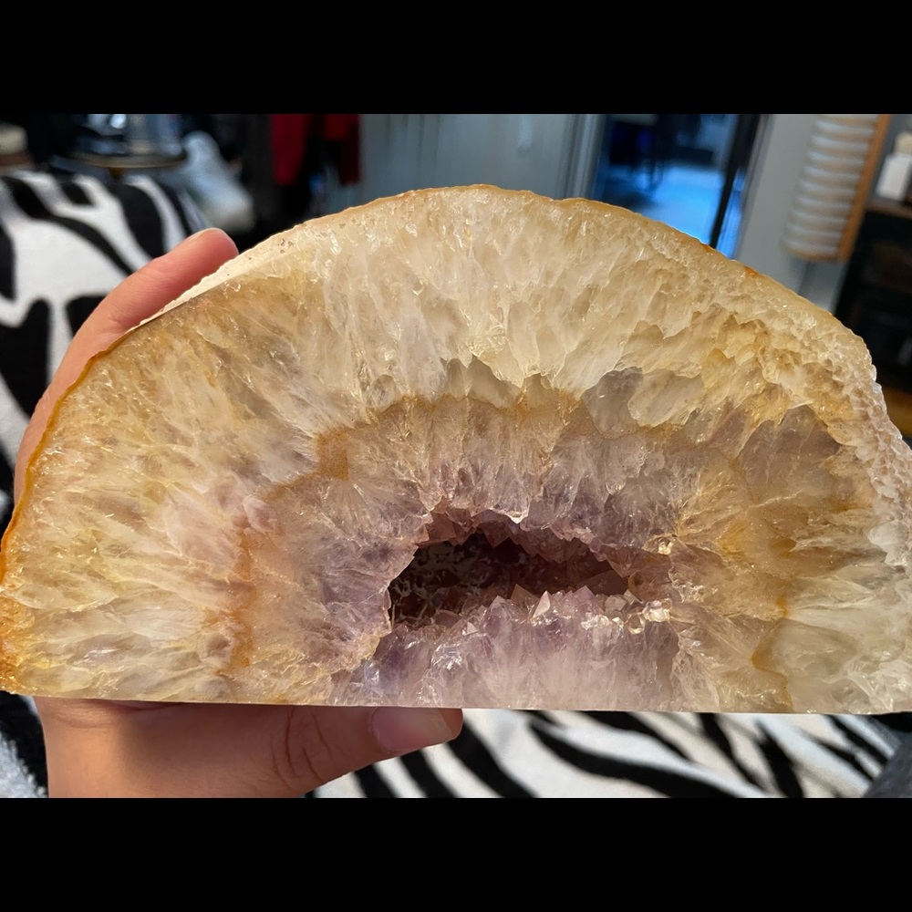 Agate crystal decor